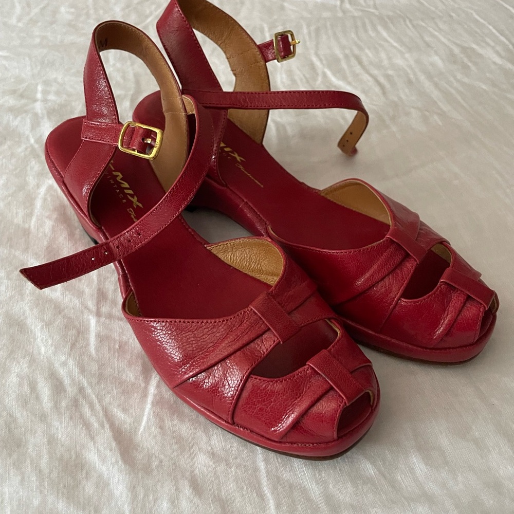 Re-Mix Vintage Brand Dark Red Leather Women's Sandals
